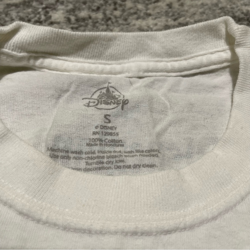 Authentic DISNEY graphic tee - Picture 3 of 4